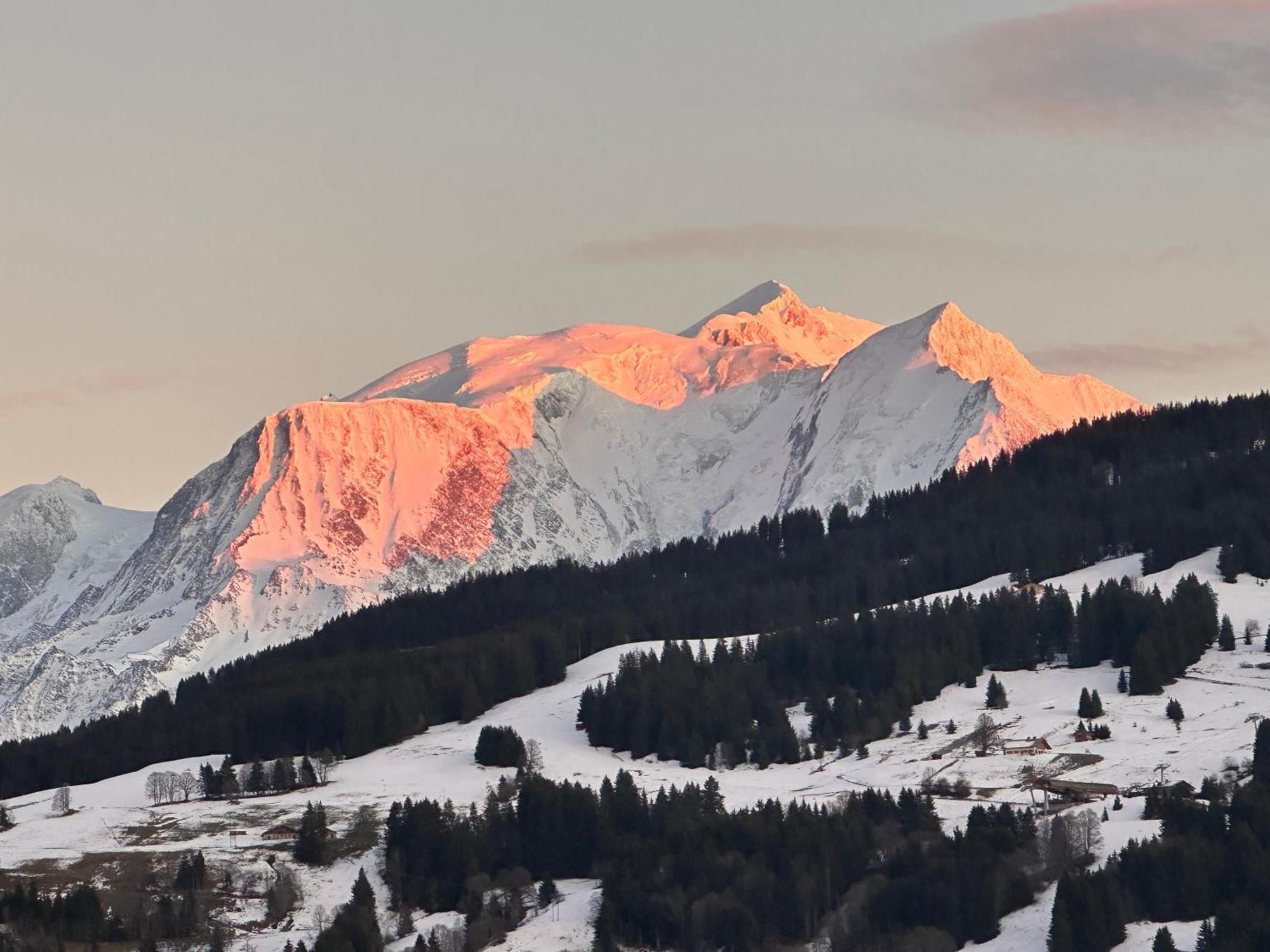 Chalet A Megeve-Vauvray - Grands Appartements , Vue Mont Blanc Demi-Quartier Exterior photo